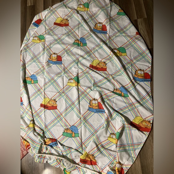 marlborough Bedding Vintage Garfield Cat Twin Fitted Bed Sheet